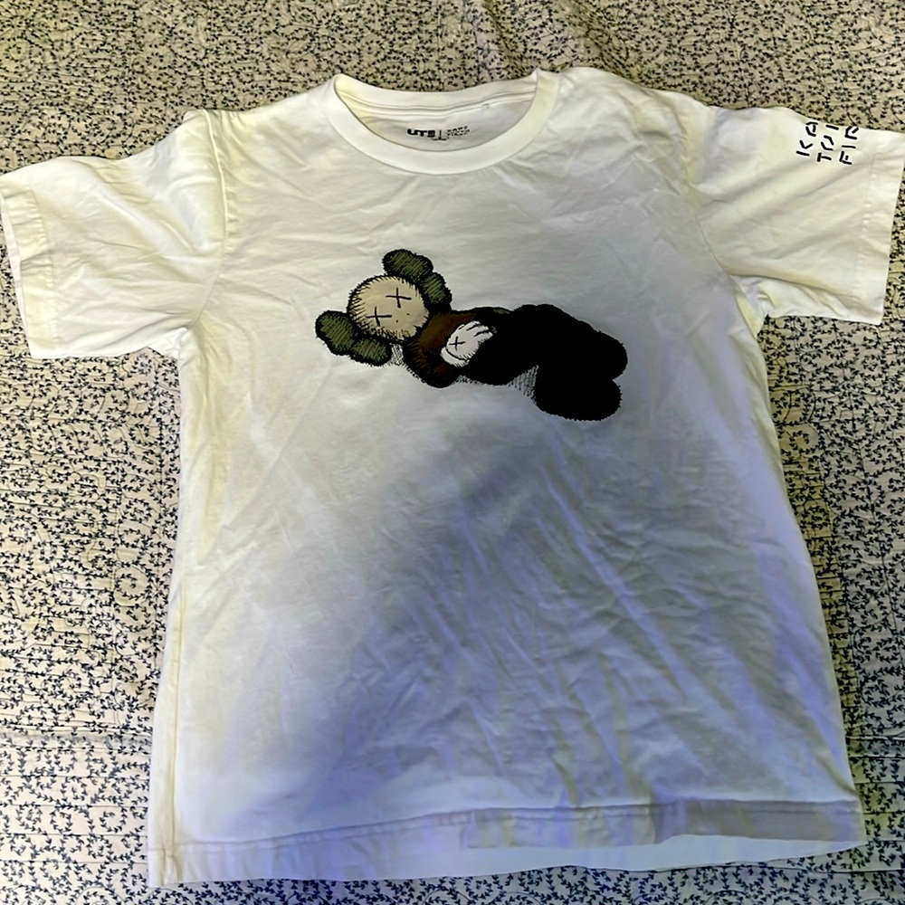 Kaws Tokyo shirt